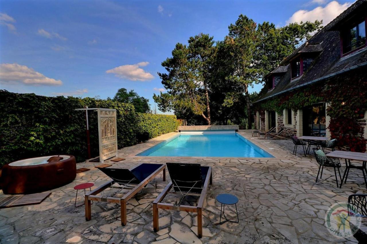 Bed and Breakfast Manoir De La Droulinais Bruz Exterior foto