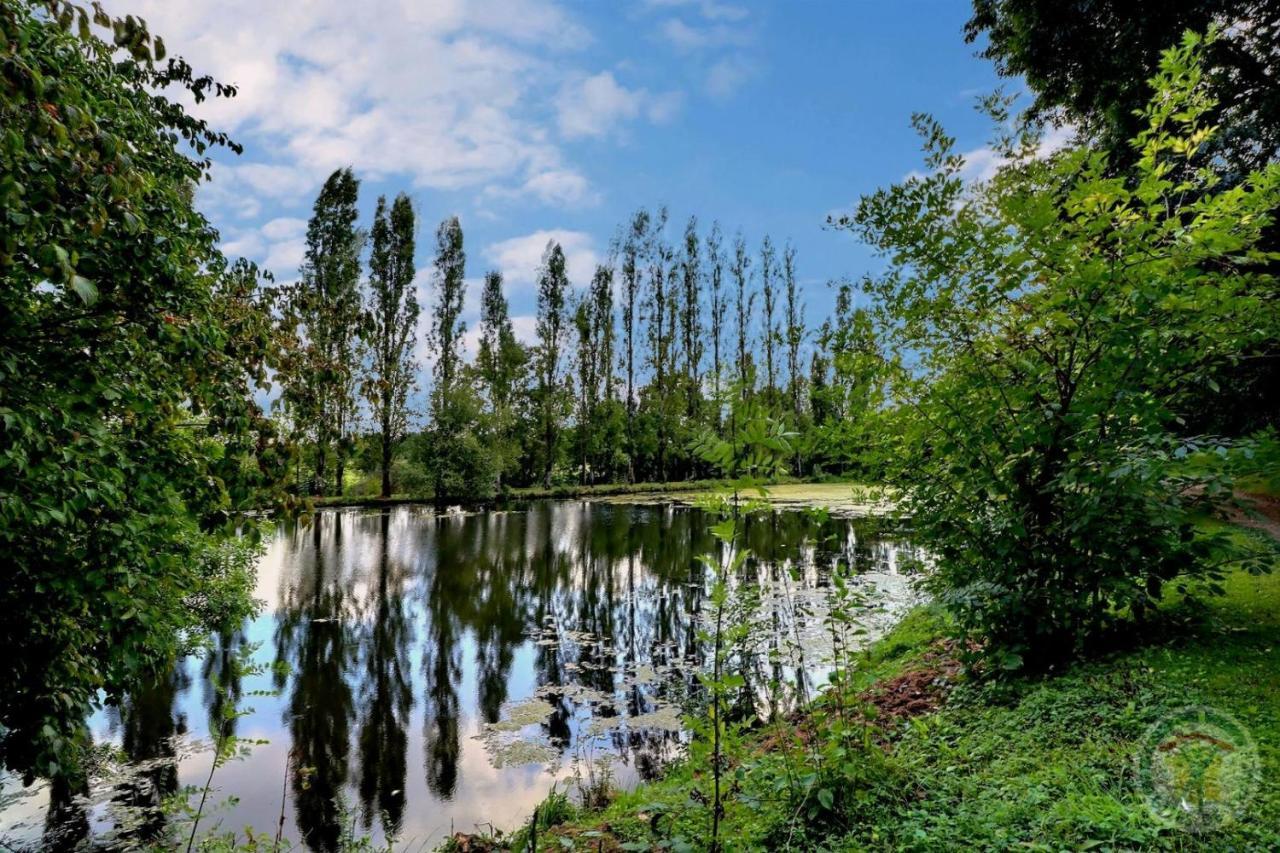 Bed and Breakfast Manoir De La Droulinais Bruz Exterior foto